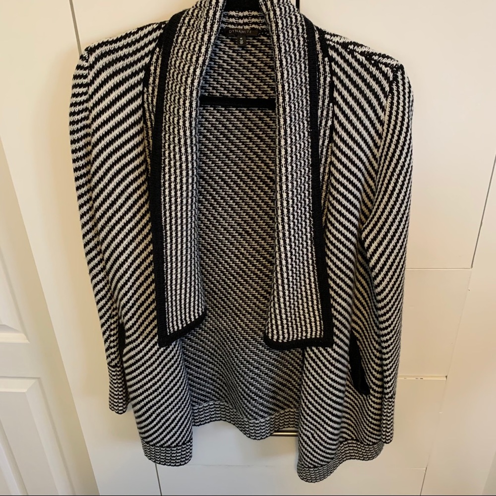 Dynamite Black & White Knit Sweater